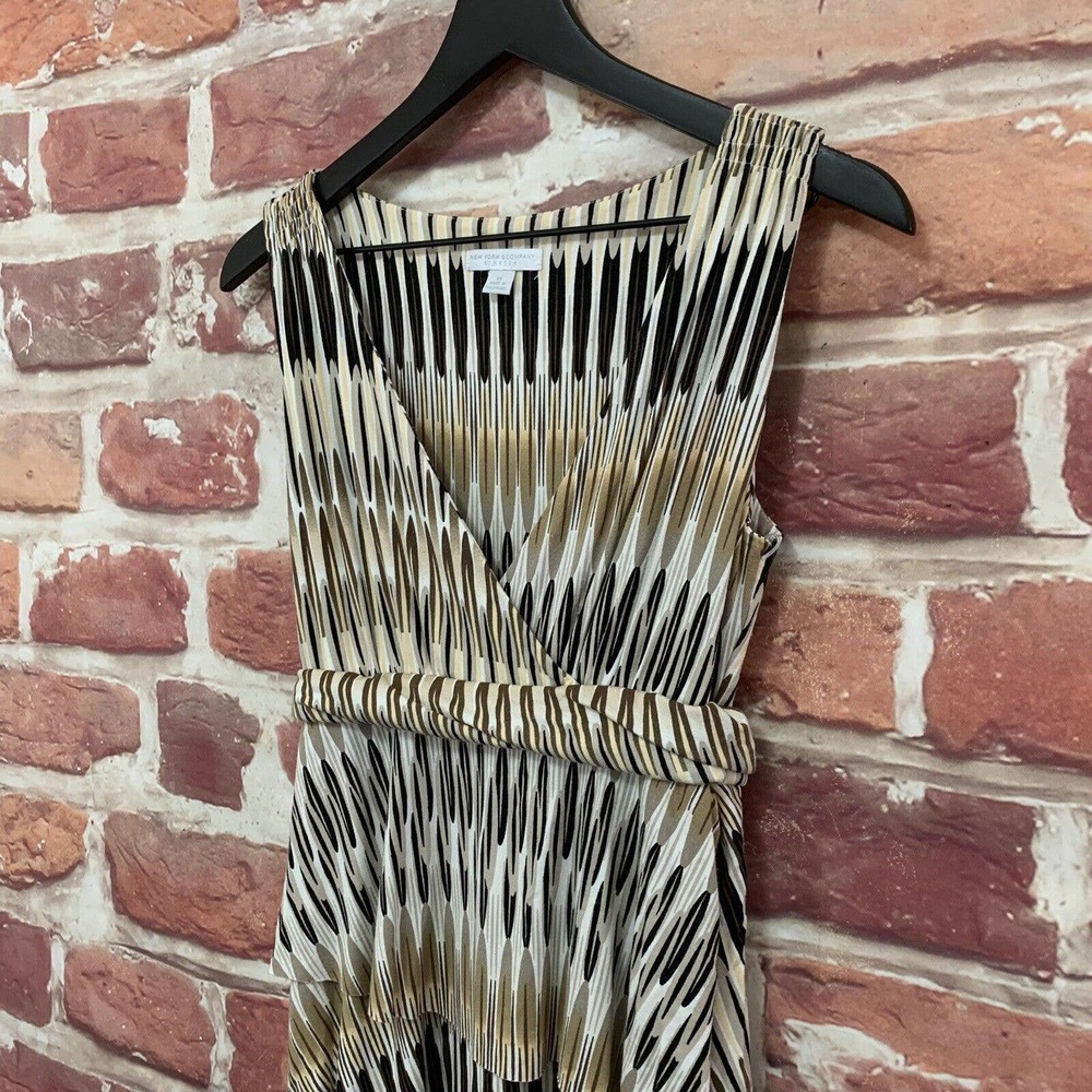 NEW YORK & COMPANY WOMEN'S TAN BROWN MULTICOLOR BOHO ABSTRACT TIERED DRESS - Picture 3 of 8